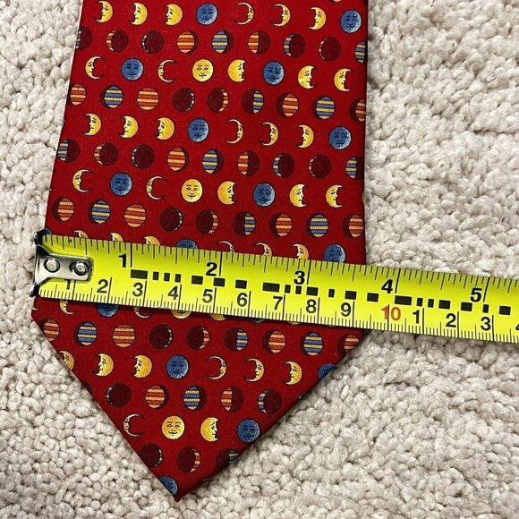 Salvatore Ferragamo 100% Silk Neck Tie Celestial Moon Micro Print Red Italy Made - Picture 9 of 9